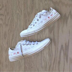 Converse Chuck Taylor All Star Low Top White Floral Embroidered Sneakers 8